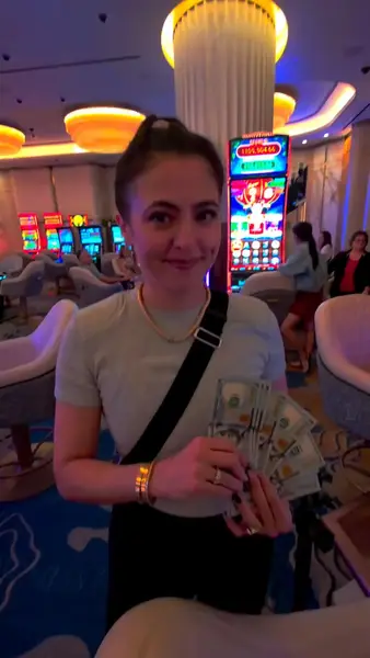 Кадр рекламы Dragon Link Casino