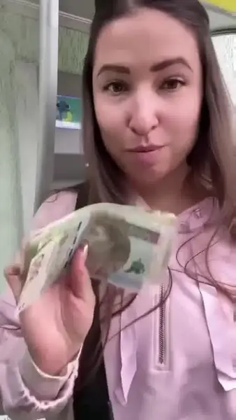 Кадр рекламы INOUT GAMES