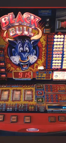 Кадр рекламы Crash Casino