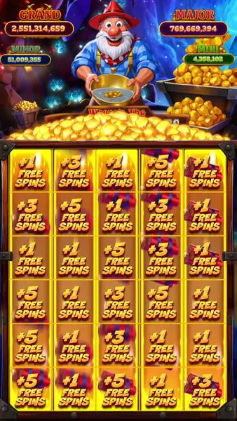Кадр рекламы Lucky Crown Games