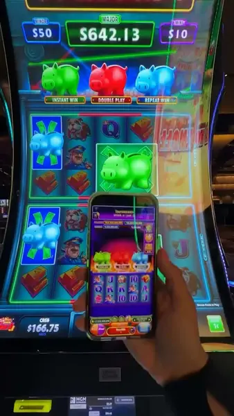 Кадр рекламы Big Bass Slots