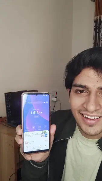 Кадр рекламы Chicken Road Slots