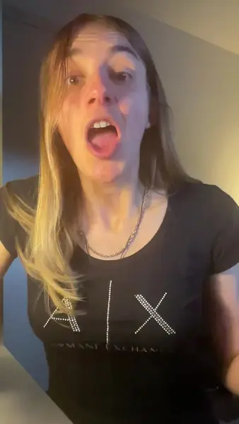 Кадр рекламы Attix Znacko Hailee