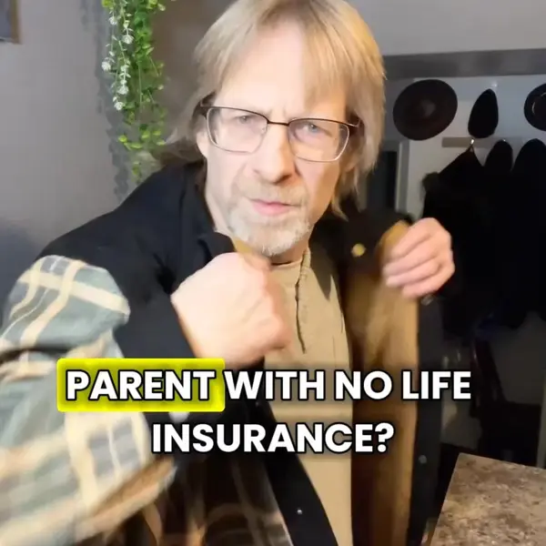 Кадр рекламы BestCompare Insurance