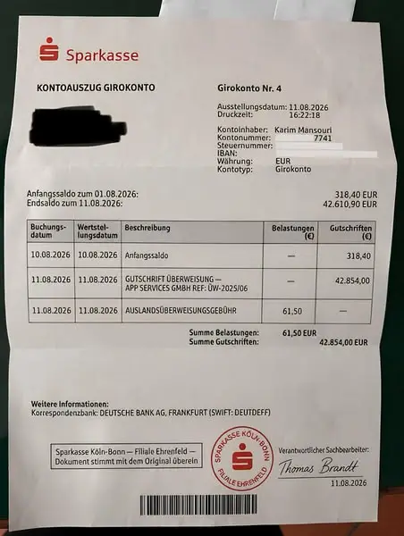 Кадр рекламы Karim Mansouri