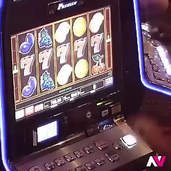 Кадр рекламы KL PlayZone