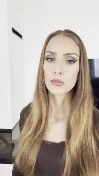 Кадр рекламы Từ Bích