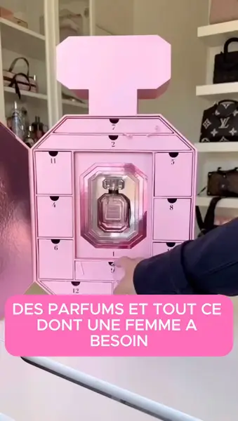 Кадр рекламы Club des amoureux de la beauté