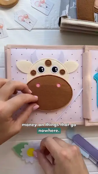 Кадр рекламы Creative Hands
