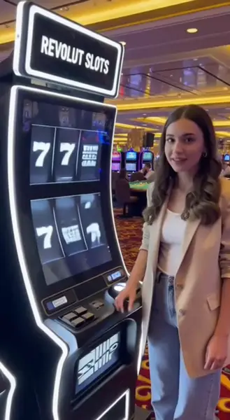 Кадр рекламы Lucky Pulse Casino