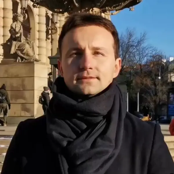 Кадр рекламы AI Finanse