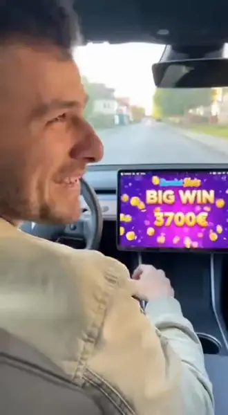 Кадр рекламы WinTheory
