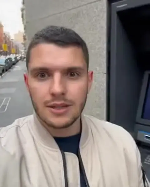 Кадр рекламы Super Sales