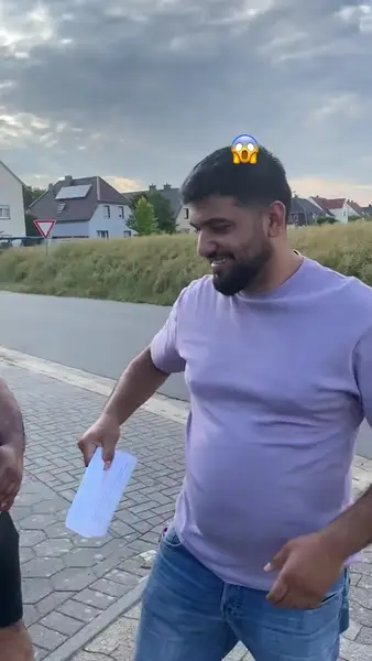 Кадр рекламы Doc Jubayed