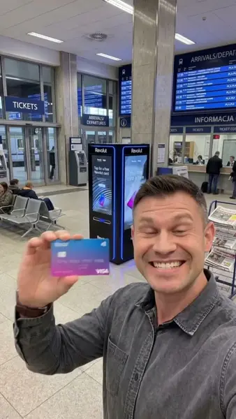 Кадр рекламы Puzzle Spark