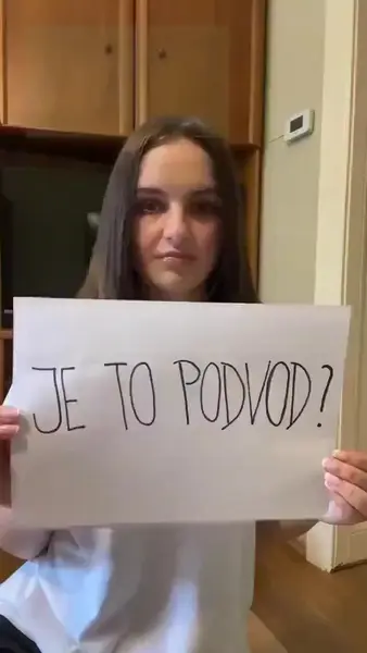 Кадр рекламы Medical Outlandish
