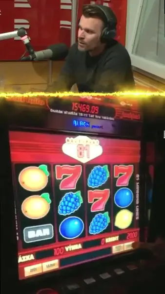 Кадр рекламы Lucky Combo