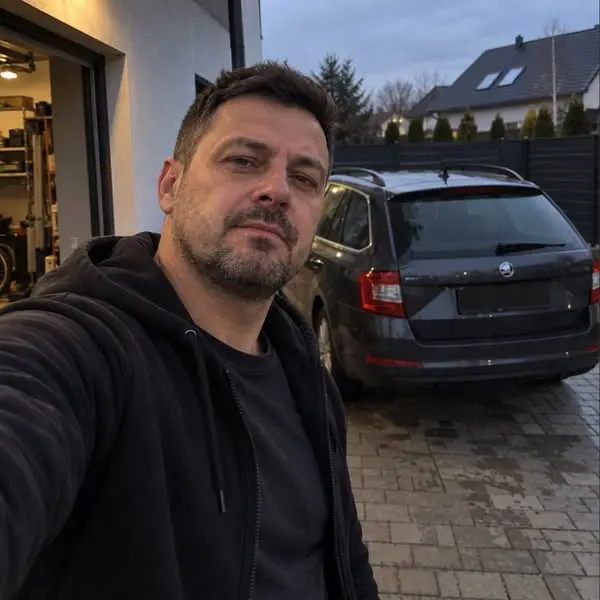 Кадр рекламы Paweł Wiśniewski