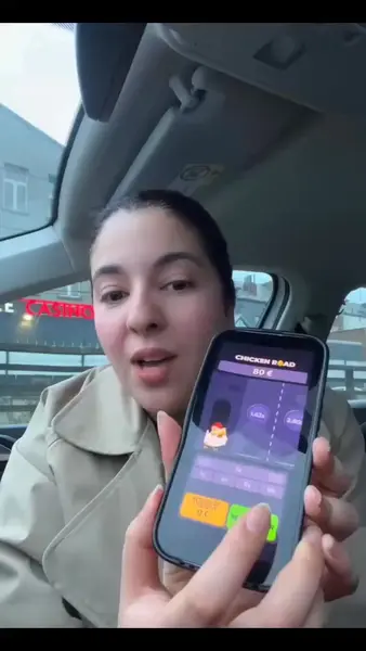 Кадр рекламы Lucky Chiken