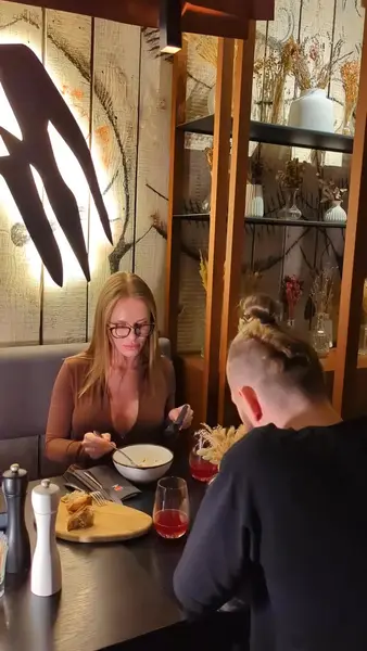 Кадр рекламы Chicken GO GO