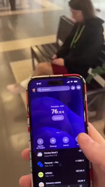 Кадр рекламы Chickaz x300