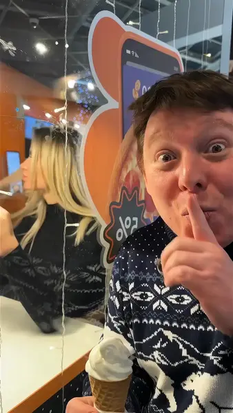 Кадр рекламы Intuitive Influencers