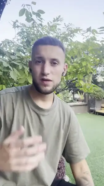 Кадр рекламы Stephano Ryan Max