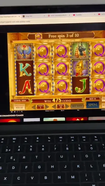Кадр рекламы Online Casino