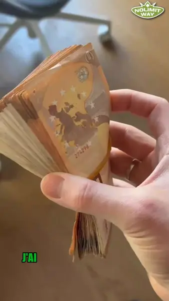 Кадр рекламы Destiny Decoders