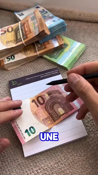 Кадр рекламы Smart Trader