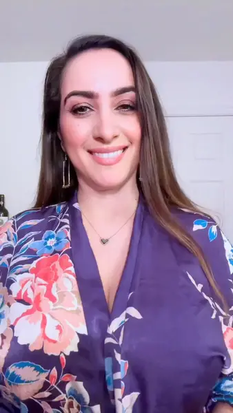 Кадр рекламы Cecelia Parsons