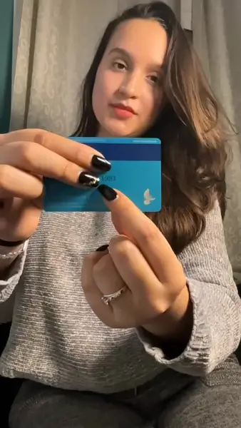 Кадр рекламы For Care