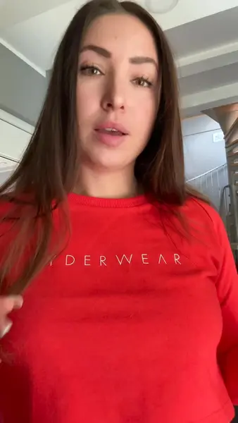 Кадр рекламы Lucky Beam