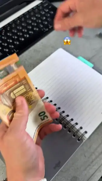 Кадр рекламы Doc Jubayed
