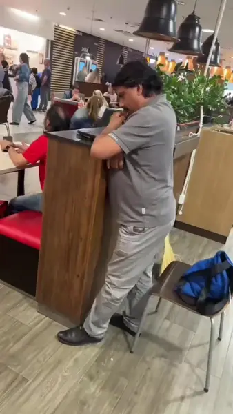 Кадр рекламы Plinko