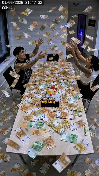 Кадр рекламы Cheekee Flow