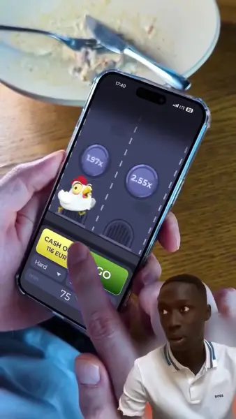 Кадр рекламы Chicken Game 2.0