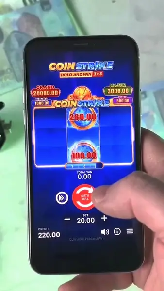 Кадр рекламы Online Casino
