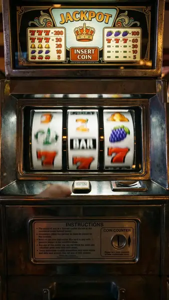 Кадр рекламы Play Arena