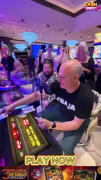 Кадр рекламы Gold hold & win