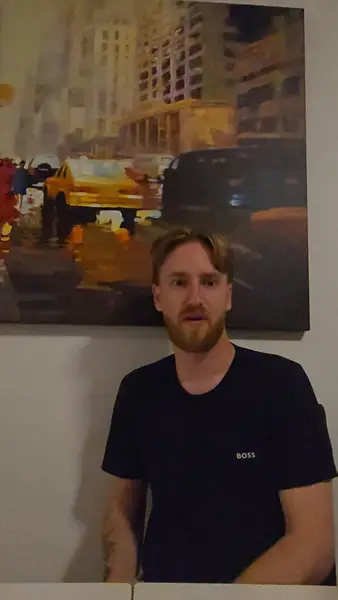 Кадр рекламы Mads Sørensen