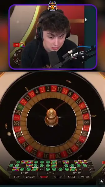 Кадр рекламы Crazy Slots