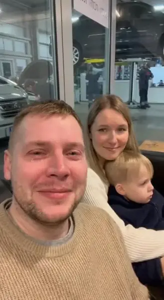 Кадр рекламы Win Before Burn