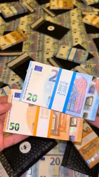 Кадр рекламы Mystic Book Of RA