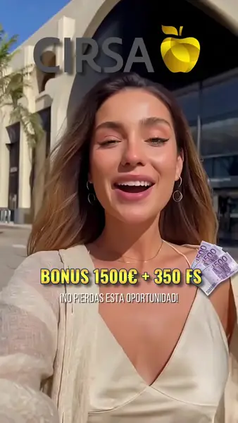 Кадр рекламы Play Online