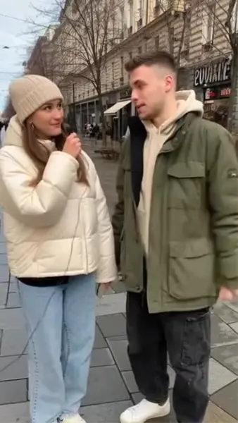Кадр рекламы Thymelicibi