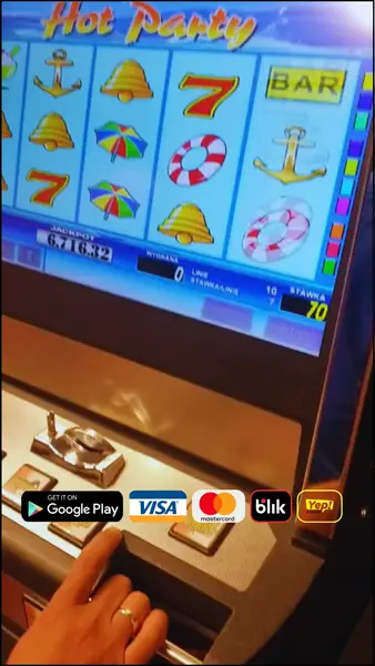 Кадр рекламы Online Game