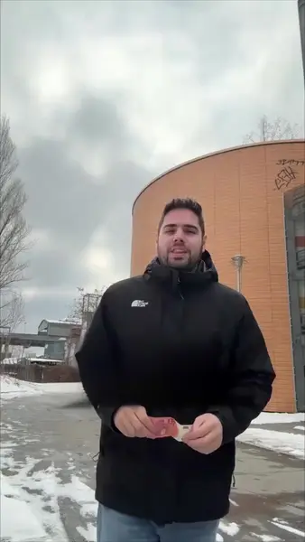 Кадр рекламы D5hf