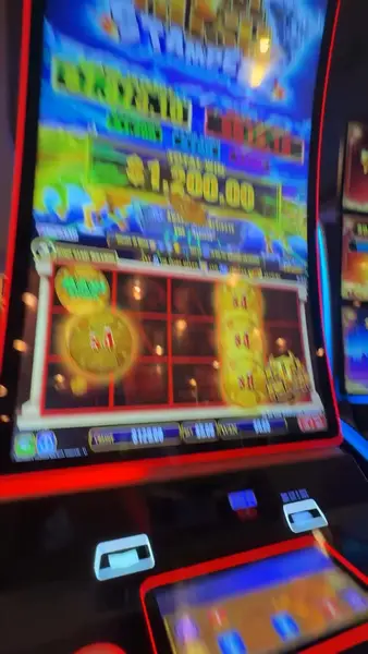 Кадр рекламы Spins Game
