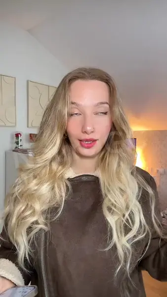 Кадр рекламы Golden Mood